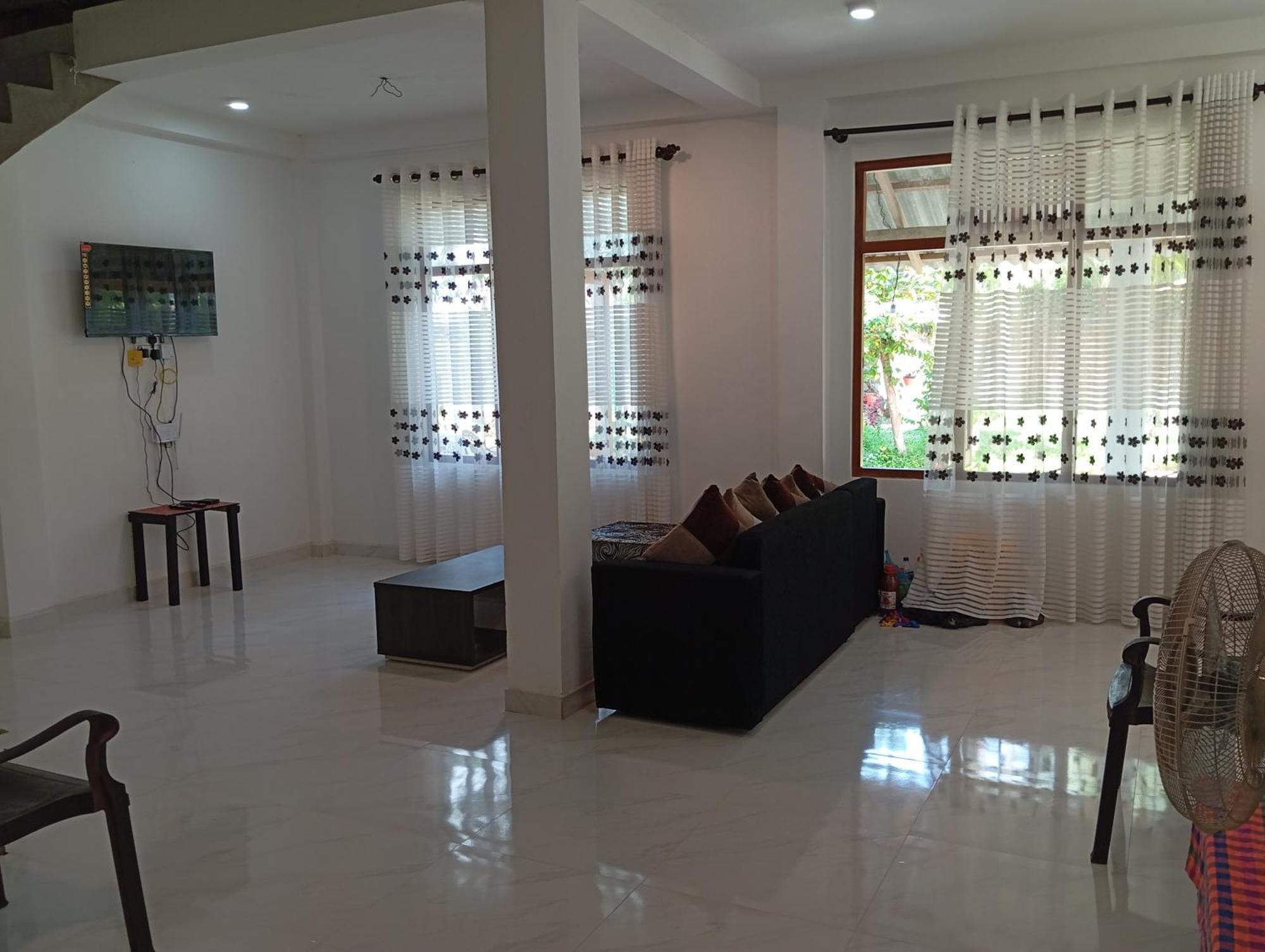 Cloudy Rest Holiday home Mirissa